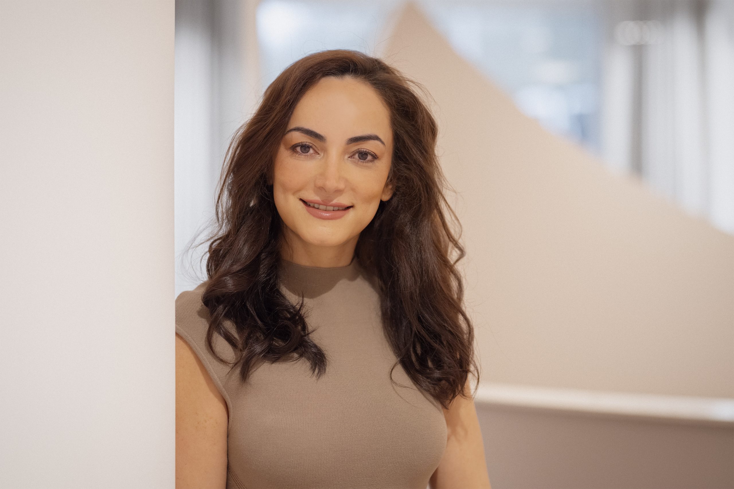 Porträt Dr. Maryam Peyman-Meyer, private Augenarztpraxis Dr. Peyman-Meyer in Kaarst