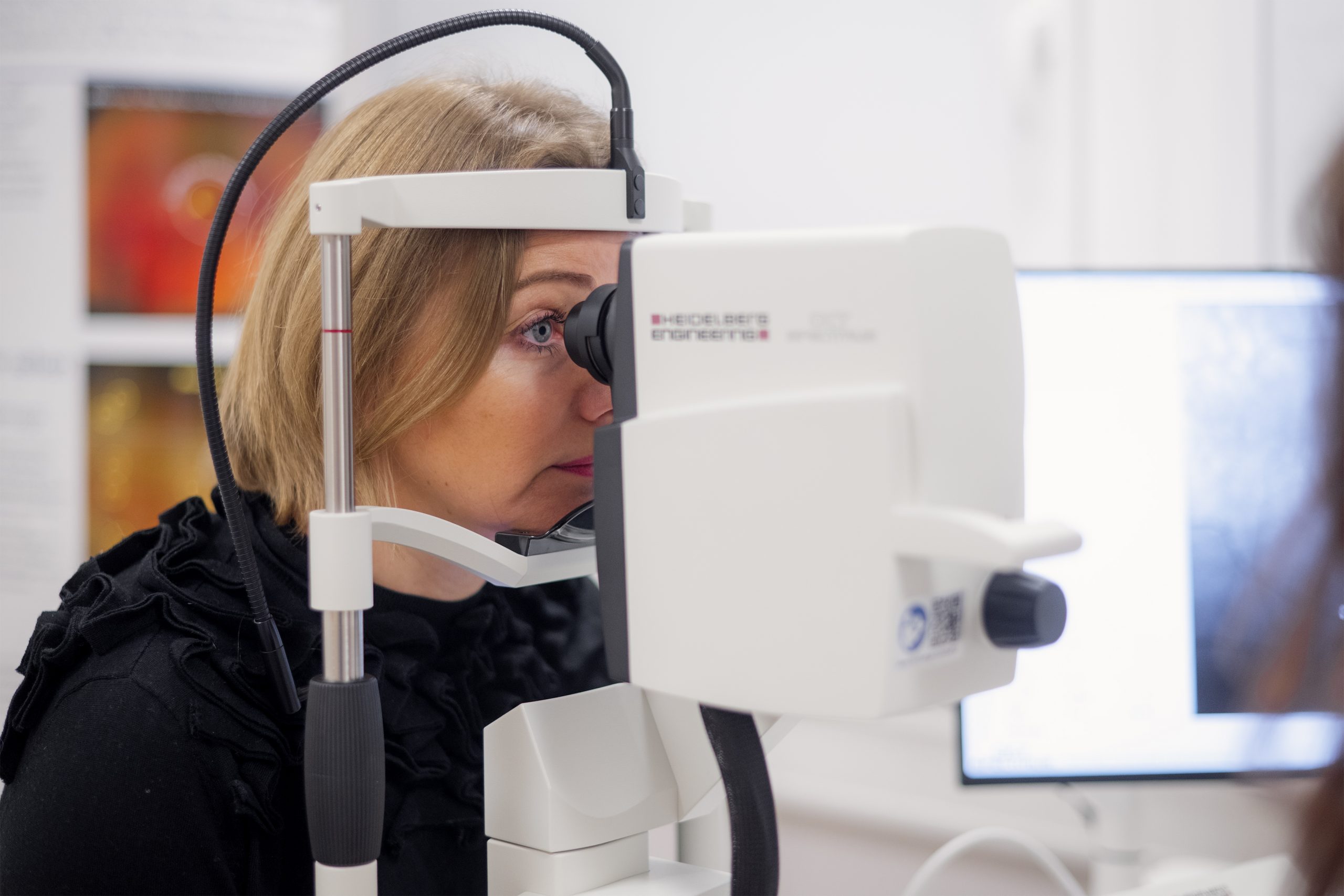 Heidelberg Retina Tomograph (HRT) für Netzhaut-Scan / Retina-Scan, Dr. Peyman-Meyer, private Augenarztpraxis in Kaarst