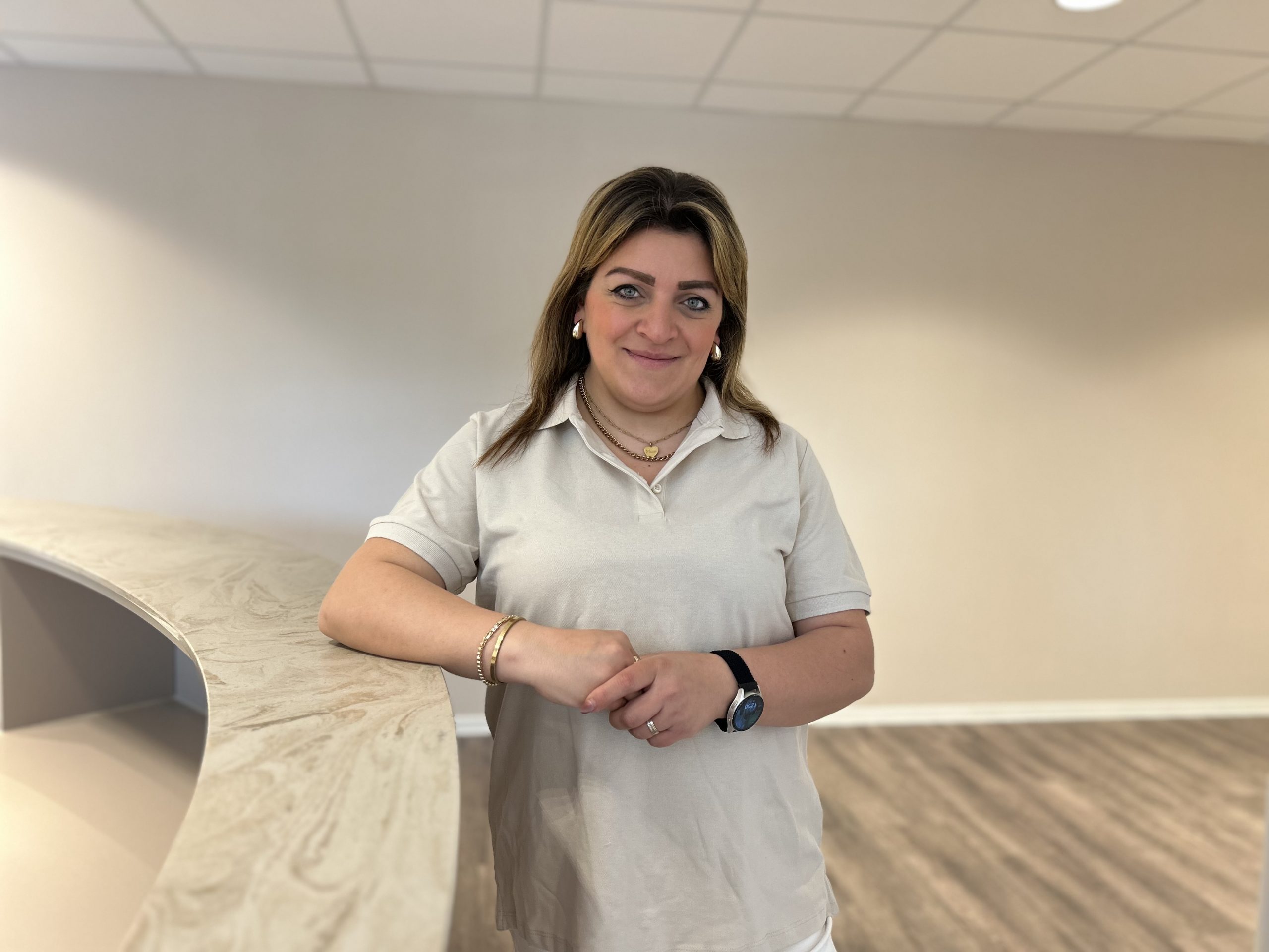 Porträt Ala Artig (MFA), private Augenarztpraxis Dr. Peyman-Meyer in Kaarst
